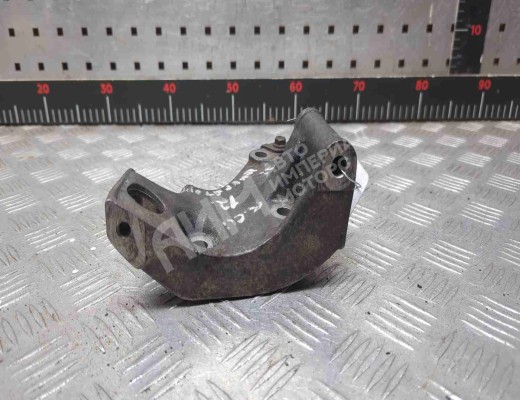 Кронштейн генератора Renault Clio II 1998-2005  Renault Clio Clio II 1998-2005