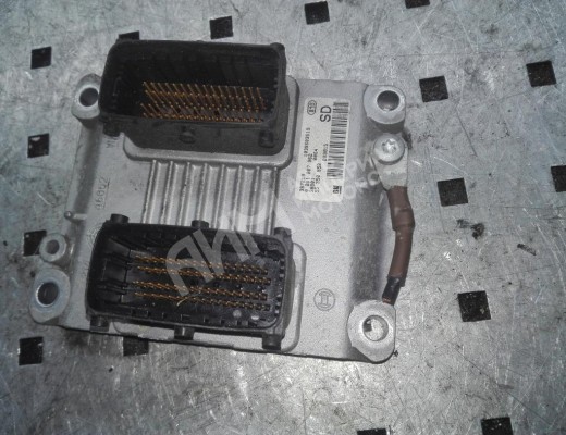 Блок управления двигателем Opel Corsa C 2003-2006 рестайлинг  Opel Corsa Corsa C 2003-2006 рестайлинг