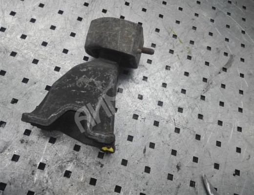 Кронштейн КПП Volkswagen Passat B5 (3B) 1996-2000  Volkswagen Passat Passat B5 (3B) 1996-2000