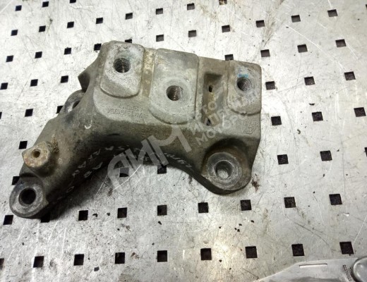 Кронштейн КПП Volkswagen Sharan I (7M) 2000-2003 рестайлинг  Volkswagen Sharan Sharan I (7M) 2000-2003 рестайлинг