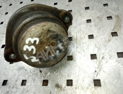 Подушка крепления КПП Volkswagen Passat B5 (3B) 1996-2000  Volkswagen Passat Passat B5 (3B) 1996-2000