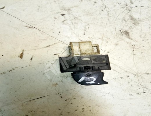 Кнопка стеклоподъемника Nissan Primera II (P11) 1996-2002  Nissan Primera Primera II (P11) 1996-2002