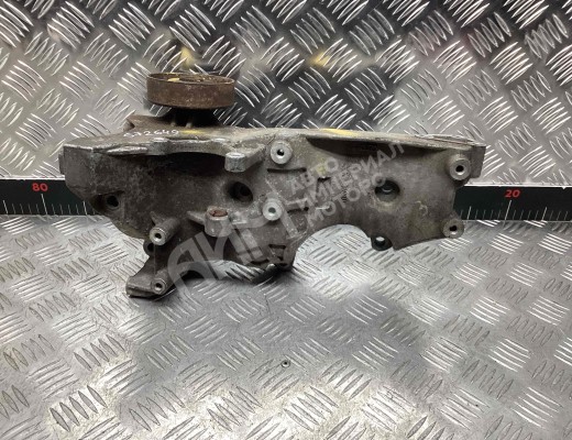 Кронштейн генератора Audi A4 B6 (8EC, 8E5) 2000-2004  Audi A4 A4 B6 (8EC, 8E5) 2000-2004