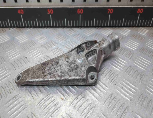 Кронштейн двигателя Audi A4 B6 (8EC, 8E5) 2000-2004  Audi A4 A4 B6 (8EC, 8E5) 2000-2004