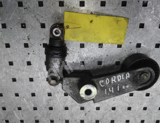 Натяжитель ремня генератора Toyota Corolla (E110) 1997-2001  Toyota Corolla Corolla (E110) 1997-2001