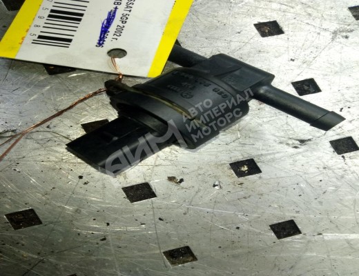 Датчик температуры Volkswagen Passat B5+ (3B) 2000-2005 рестайлинг  Volkswagen Passat Passat B5+ (3B) 2000-2005 рестайлинг