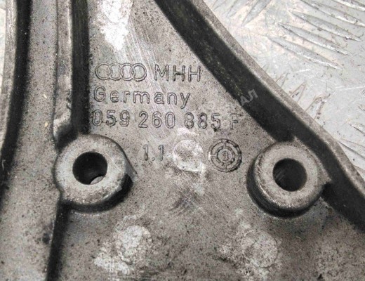Кронштейн компрессора кондиционера Audi A6 C5 (4B) 1997-2001  Audi A6 A6 C5 (4B) 1997-2001
