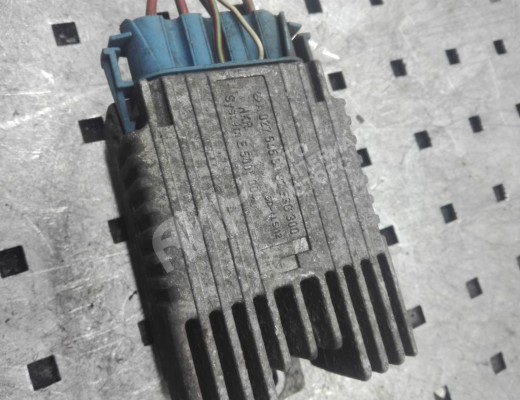 Реле вентилятора Mercedes A (W168) 1997-2004  Mercedes A A (W168) 1997-2004