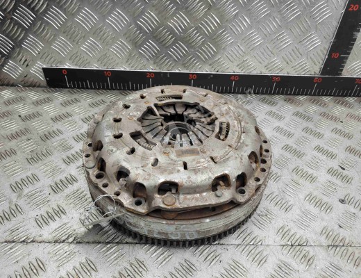 Маховик BMW X3 (E83) 2003-2010  BMW X3 X3 (E83) 2003-2010