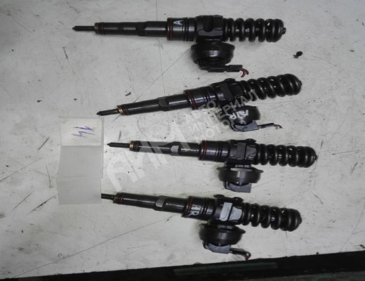 Форсунка Audi A4 B6 (8EC, 8E5) 2000-2004  Audi A4 A4 B6 (8EC, 8E5) 2000-2004