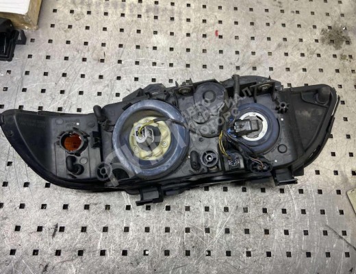 Фара правая BMW 5-Series (E39) 1995-2000  BMW 5-Series 5-Series (E39) 1995-2000