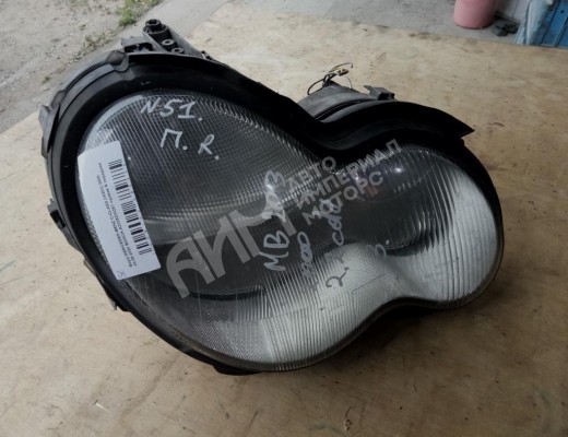 Фара правая Mercedes C (W203) 2000-2004  Mercedes C C (W203) 2000-2004