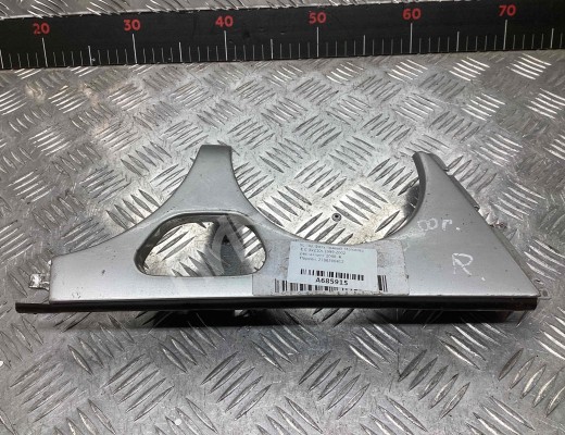 Ус под фару правый Mercedes E (W210) 1995-1999  Mercedes E E (W210) 1995-1999