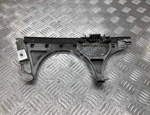Ус под фару левый Mercedes E (W210) 1995-1999  Mercedes E E (W210) 1995-1999