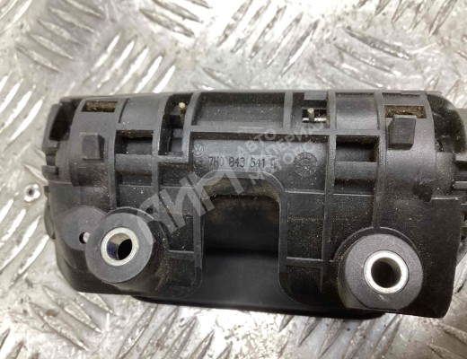 Ручка внутренняя задняя левая Volkswagen Caddy III (2K) 2004-2010  Volkswagen Caddy Caddy III (2K) 2004-2010