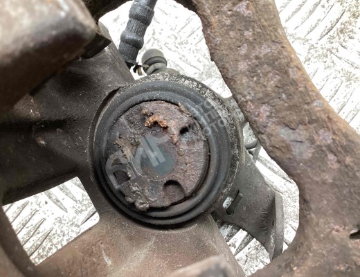 Суппорт задний правый Seat Ibiza II (6K) 1993-2002  Seat Ibiza Ibiza II (6K) 1993-2002