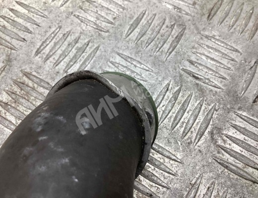 Патрубок интеркулера Volkswagen Passat B6 (3C) 2005-2010  Volkswagen Passat Passat B6 (3C) 2005-2010