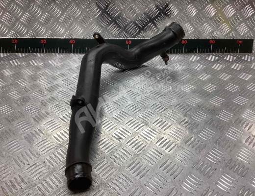 Патрубок интеркулера Volvo V70 II (SW) 2000-2008  Volvo V70 V70 II (SW) 2000-2008