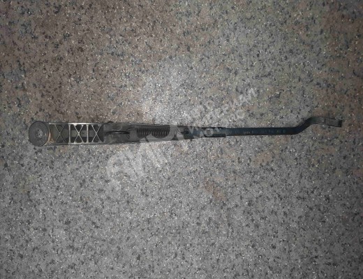 Щеткодержатель (поводок стеклоочистителя, дворник) Volkswagen Caddy II (9K) 1995-2004  Volkswagen Caddy Caddy II (9K) 1995-2004