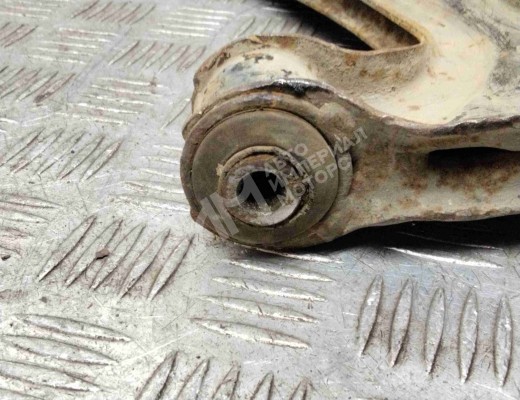 Рычаг передний правый Volkswagen Caddy II (9K) 1995-2004  Volkswagen Caddy Caddy II (9K) 1995-2004