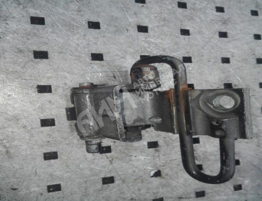 Петля двери передней левой Volkswagen Golf IV (1J) 1997-2004  Volkswagen Golf Golf IV (1J) 1997-2004