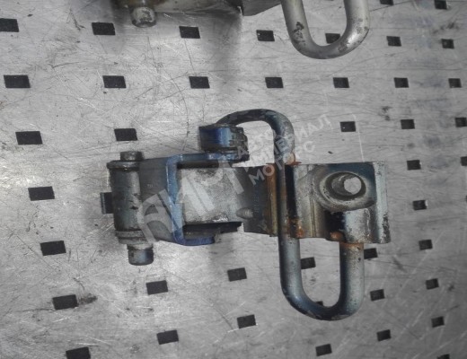 Петля двери передней левой Volkswagen Golf IV (1J) 1997-2004  Volkswagen Golf Golf IV (1J) 1997-2004