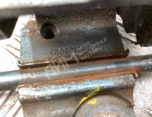 Петля двери передней левой Volkswagen Golf IV (1J) 1997-2004  Volkswagen Golf Golf IV (1J) 1997-2004