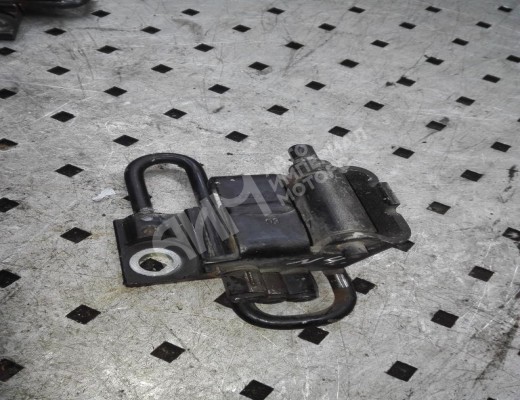 Петля двери передней левой Audi A4 B7 (8EC, 8ED) 2004-2008  Audi A4 A4 B7 (8EC, 8ED) 2004-2008