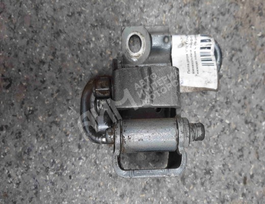 Петля двери передней левой Volkswagen Touran I (1T) 2003-2006  Volkswagen Touran Touran I (1T) 2003-2006
