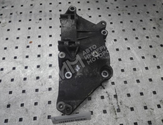 Кронштейн генератора Renault Scenic II (JM) 2003-2006  Renault Scenic Scenic II (JM) 2003-2006