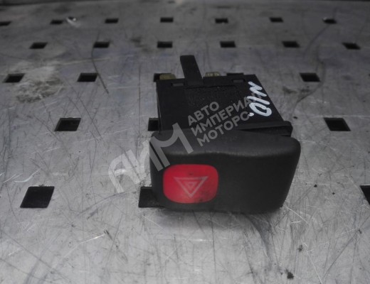 Кнопка аварийной сигнализации Volkswagen Caddy II (9K) 1995-2003  Volkswagen Caddy Caddy II (9K) 1995-2003