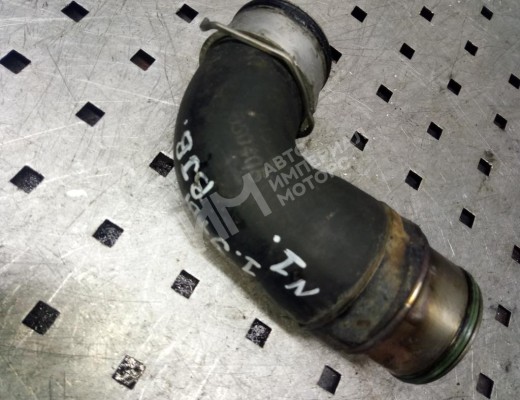 Патрубок интеркулера Volkswagen Caddy III (2K) 2004-2010  Volkswagen Caddy Caddy III (2K) 2004-2010