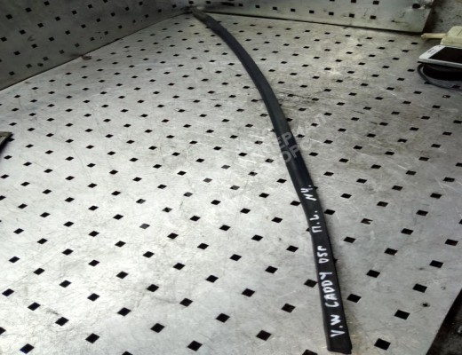 Молдинг стекла двери передней левой наружный Volkswagen Caddy III (2K) 2004-2010  Volkswagen Caddy Caddy III (2K) 2004-2010