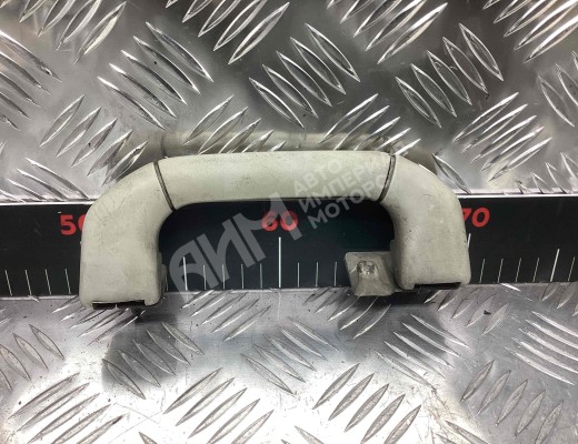 Ручка внутренняя потолочная Volkswagen Caddy II (9K) 1995-2003  Volkswagen Caddy Caddy II (9K) 1995-2003