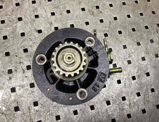 Насос вакуумный Nissan Primera II (P11) 1996-2002  Nissan Primera Primera II (P11) 1996-2002