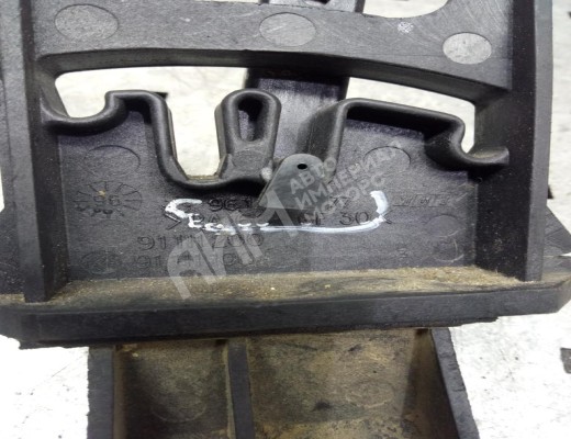 Кнопка переключения режимов подвески Citroen Xantia (X1) 1992-1998  Citroen Xantia Xantia (X1) 1992-1998