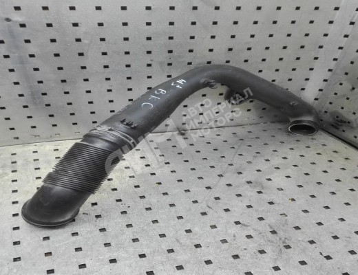 Патрубок интеркулера Volkswagen Passat B6 (3C) 2005-2010  Volkswagen Passat Passat B6 (3C) 2005-2010