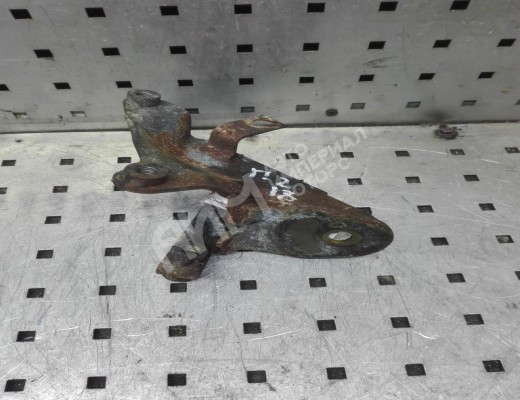 Кронштейн двигателя Volkswagen Golf III (1H) 1991-1997  Volkswagen Golf Golf III (1H) 1991-1997