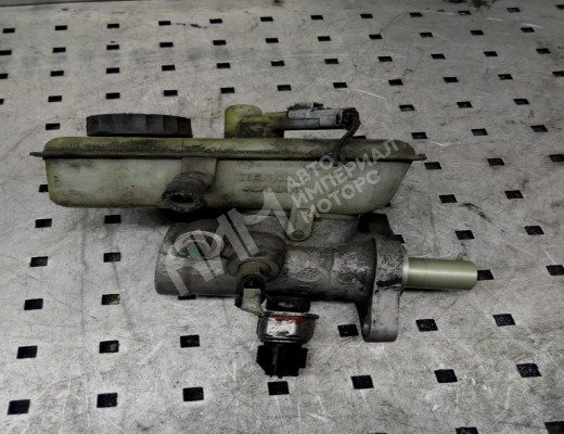 Цилиндр тормозной главный Renault Laguna I (X56) 1993-2001  Renault Laguna Laguna I (X56) 1993-2001