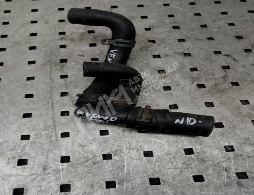 Фланец (тройник) системы охлаждения Volkswagen Vento (1H) 1992-1998  Volkswagen Vento Vento (1H) 1992-1998