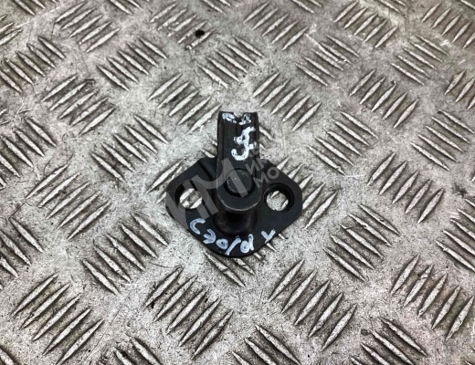 Ответная часть (скоба) замка двери Volkswagen Transporter T5 (7H) 2003-2015  Volkswagen Transporter Transporter T5 (7H) 2003-2015
