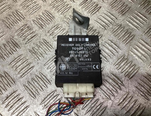 Блок управления центральным замком Toyota Avensis I (T220) 1997-2003  Toyota Avensis Avensis I (T220) 1997-2003