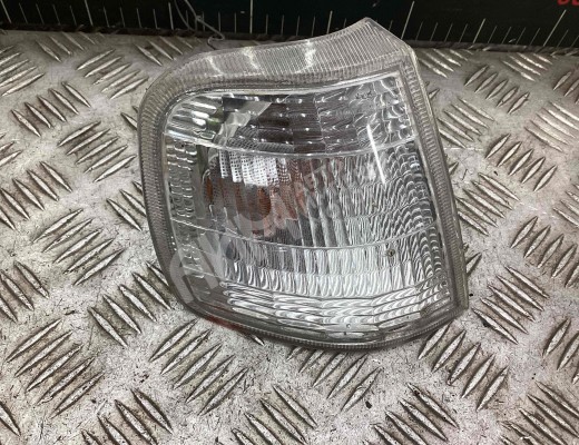 Поворотник правый Peugeot 405 1987-1996  Peugeot 405 405 1987-1996