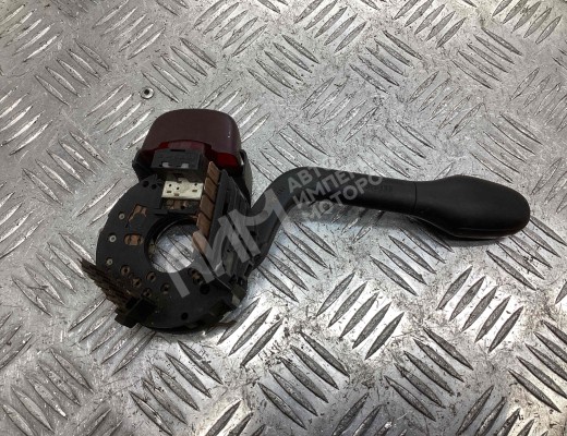 Переключатель поворотов Volkswagen Golf III (1H) 1991-1997  Volkswagen Golf Golf III (1H) 1991-1997