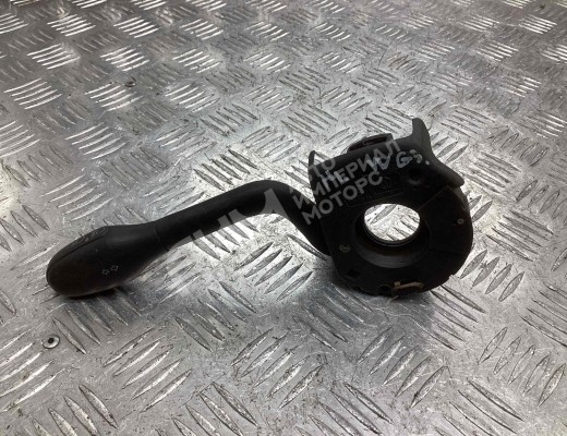 Переключатель поворотов Volkswagen Golf III (1H) 1991-1997  Volkswagen Golf Golf III (1H) 1991-1997