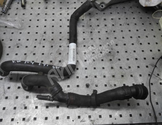 Патрубок радиатора Volkswagen Golf IV (1J) 1997-2004  Volkswagen Golf Golf IV (1J) 1997-2004