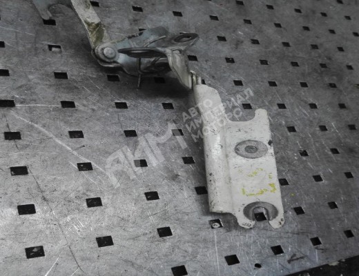 Петля капота левая Mazda 626 IV (GE/GV) 1992-1997  Mazda 626 626 IV (GE/GV) 1992-1997
