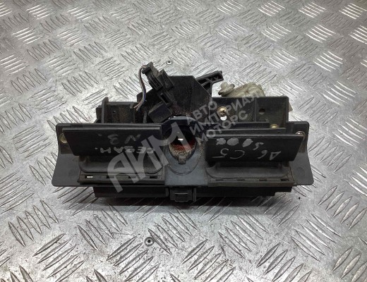 Ручка крышки багажника Audi A6 C5 (4B) 2001-2004 рестайлинг  Audi A6 A6 C5 (4B) 2001-2004 рестайлинг