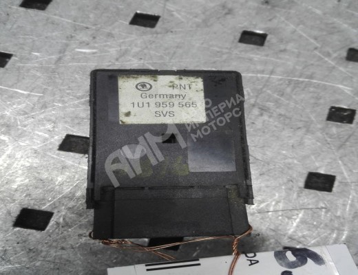 Джойстик регулировки зеркал Skoda Octavia A4 Tour (1U) 1996-2010  Skoda Octavia Octavia A4 Tour (1U) 1996-2010
