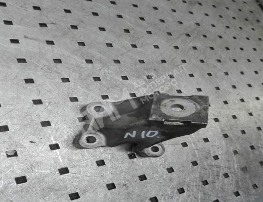 Кронштейн двигателя Audi A6 C6 (4F) 2004-2008  Audi A6 A6 C6 (4F) 2004-2008
